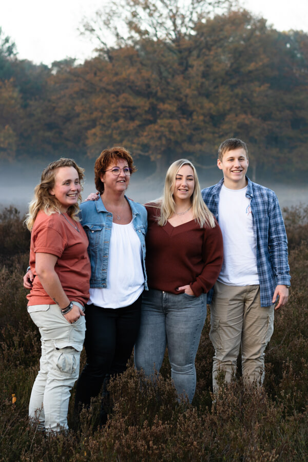 familie fotoshoot gezin buiten bakkenveen